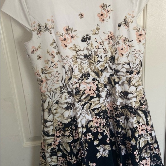 Isaac Mizrahi Live Dress size 8 - Picture 3 of 9